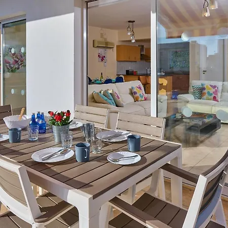 Roker By Ezoria Βίλα