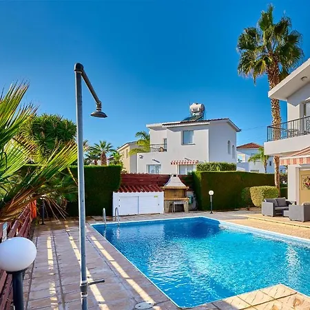 Roker By Ezoria Κόλπος των Κοραλλιών