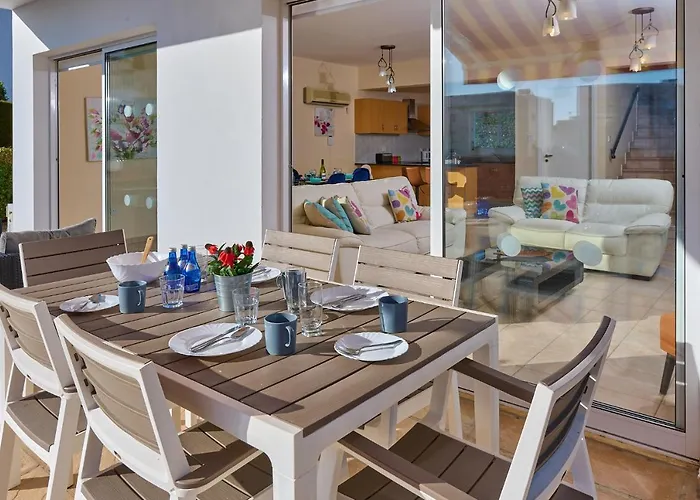 Roker By Ezoria Villa