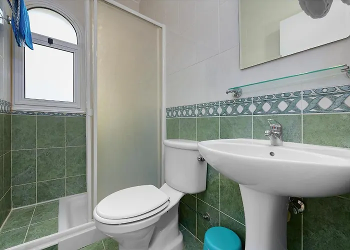 Roker By Ezoria Villa Coral Bay