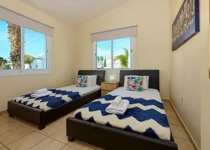 Roker By Ezoria Villa